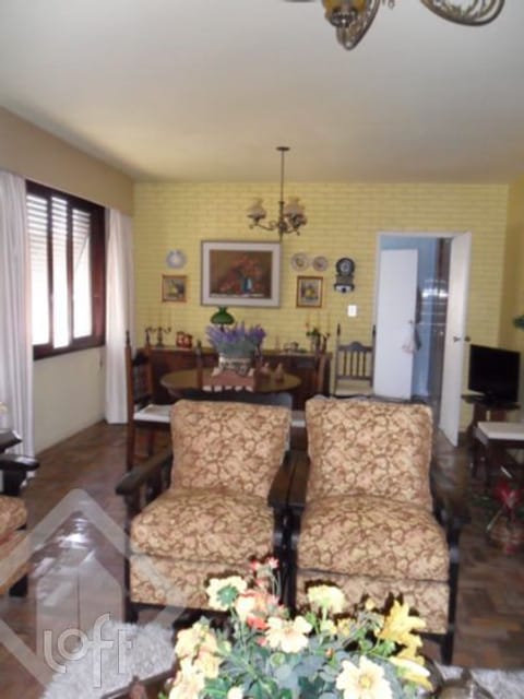 Image 9 - 234015
